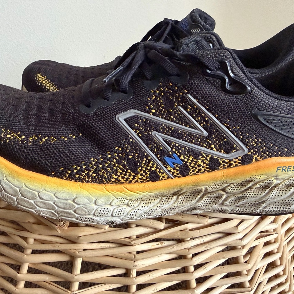 New Balance Black and Yellow Men’s Athletic Running Shoes - Picture 3 of 4